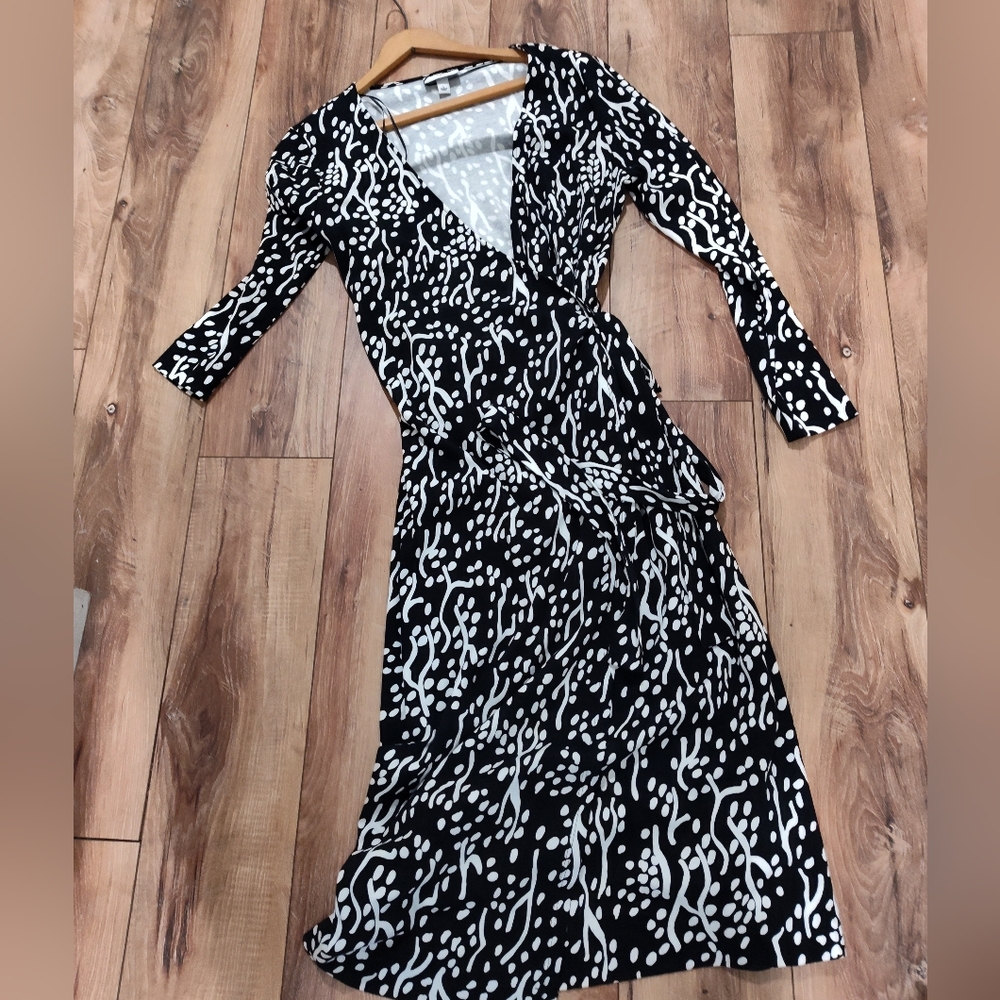 Diane Von Furstenberg Black and White Long Sleeve Dress - Picture 7 of 12